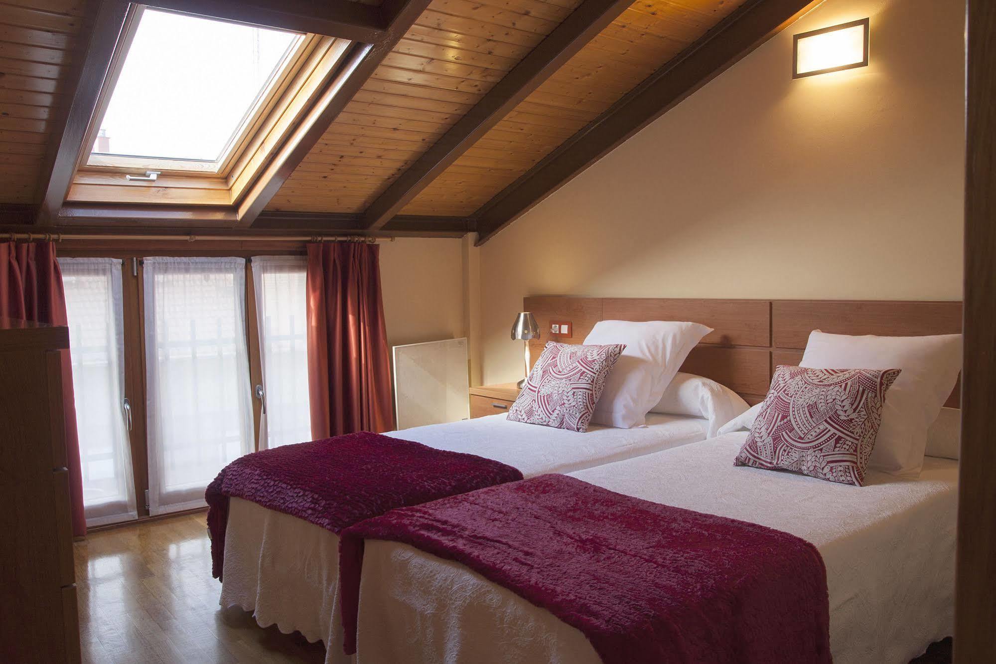 Apartamentos Cean Bermudez Gijón Extérieur photo