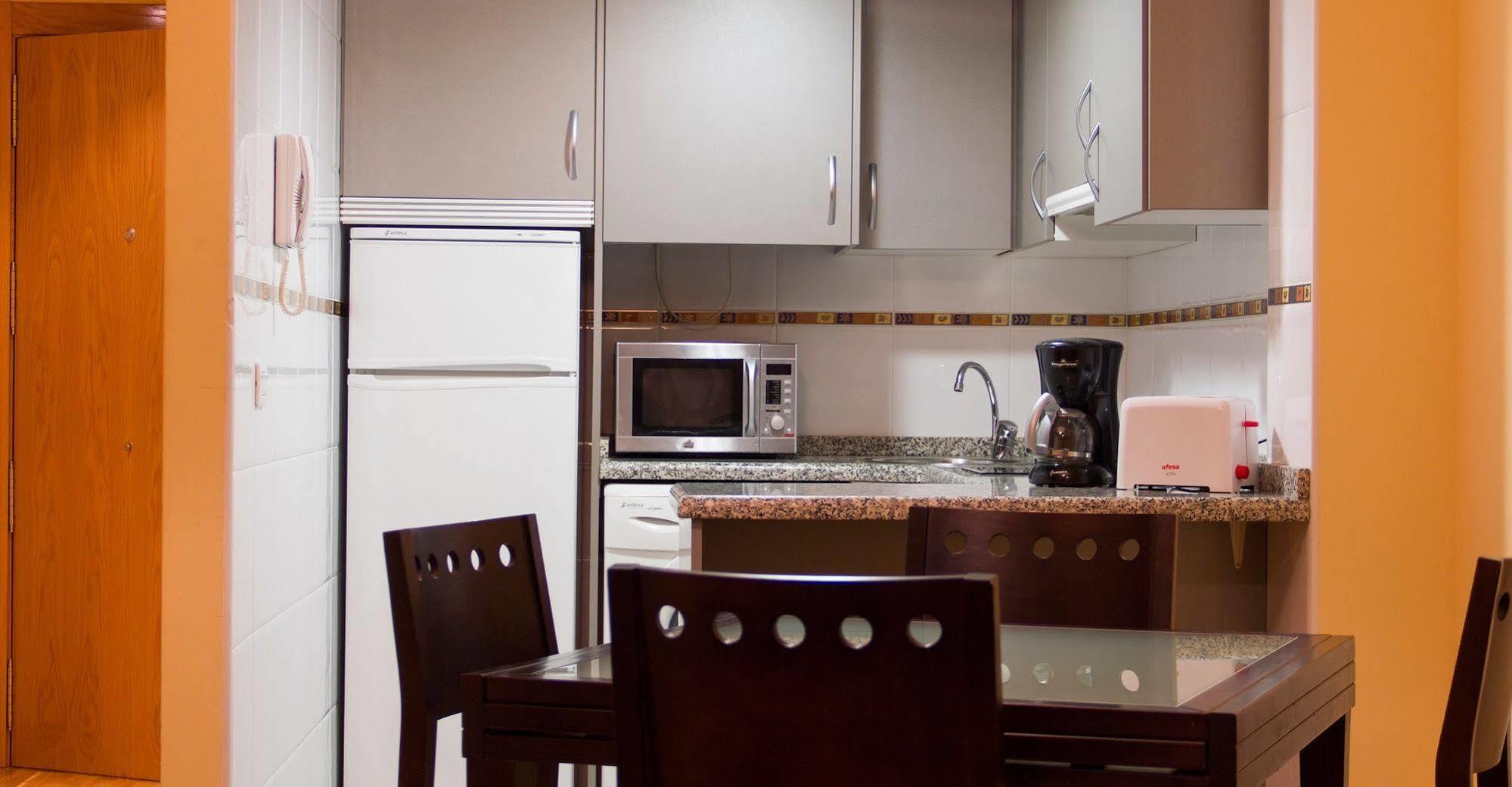 Apartamentos Cean Bermudez Gijón Extérieur photo